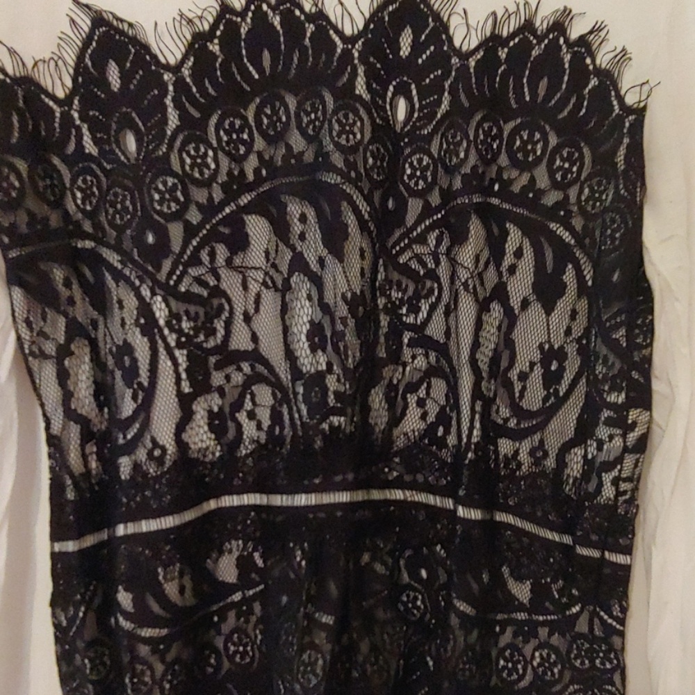 Venus Cute Top Size Small - Picture 2 of 3